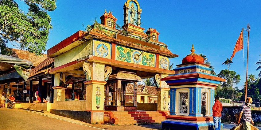 Sree Kanchipuram Maha Vishnu Temple is a prominent temple known for its architecture.