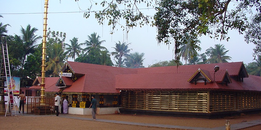 Offer your prayers at the Sree Kottarakkara Thampuran Mahadeva Temple, Kollam, India.