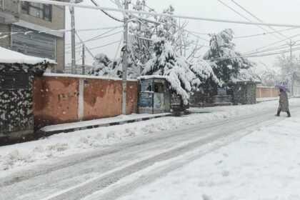 View of Kashmir in snow, one of the best places to visit in Srinagar in December