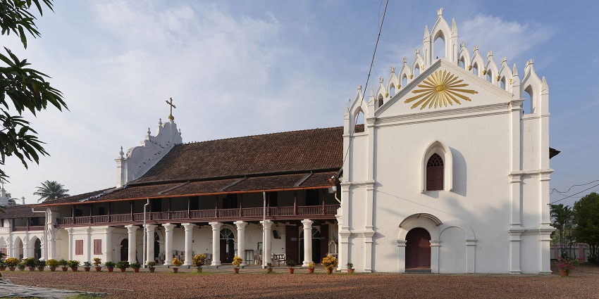 Historic St. Mary’s Forane Church, beautiful architecture - places to visit in Alleppey