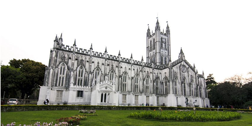 Explore the iconic church known as St. Paul’s Cathedral Church near Birla Museum, Kolkata.