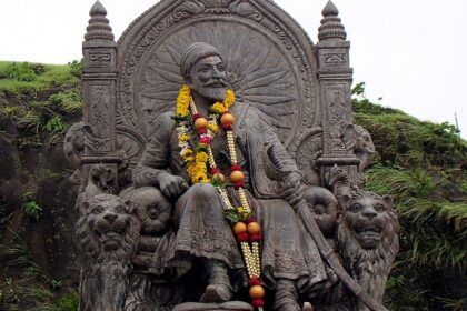 The beautiful live statue at Chhatrapati Shivaji Maharaj Fort of Raigad