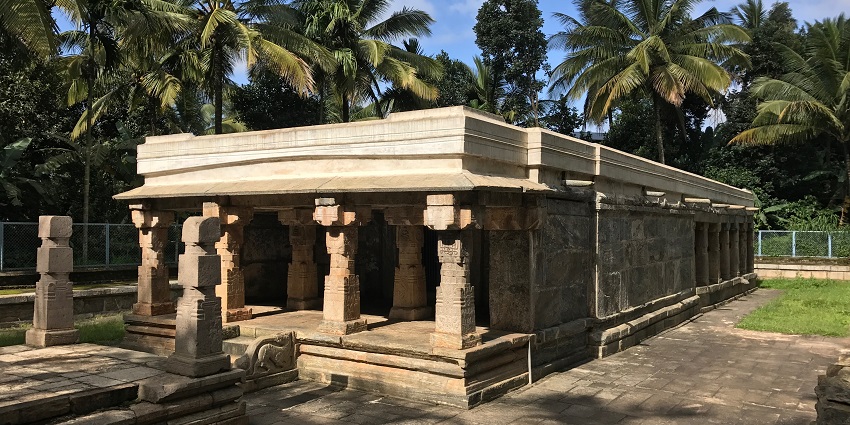 Sultan Bathery Jain Temple, dedicated to Lord Mahavira, has intricate carvings and sculptures.