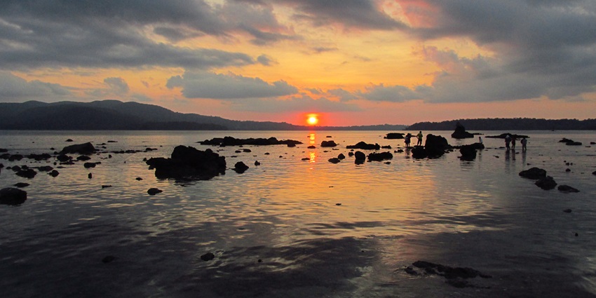 A breathtaking sunset view at Chidiya Tapu in Andaman which can be captured by the lens.