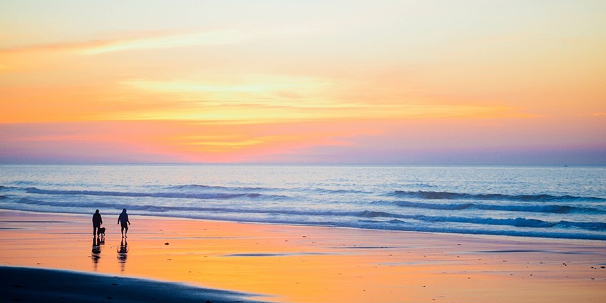 Sunset is one of the best times to visit Radhanagar Beach to witness mesmerising views.