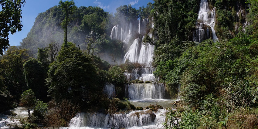 The areas which surround Power House Waterfalls has lush greenery, adding to its charm.