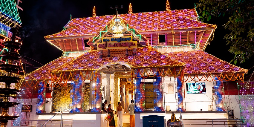 A colourful view of Tali Temple, one of the best places to visit in Kozhikode for couples.