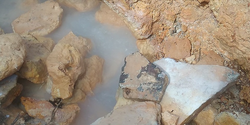 Tapovan Hot Springs is situated on the Nanda Devi Peak, and offers relief to muscle pain.
