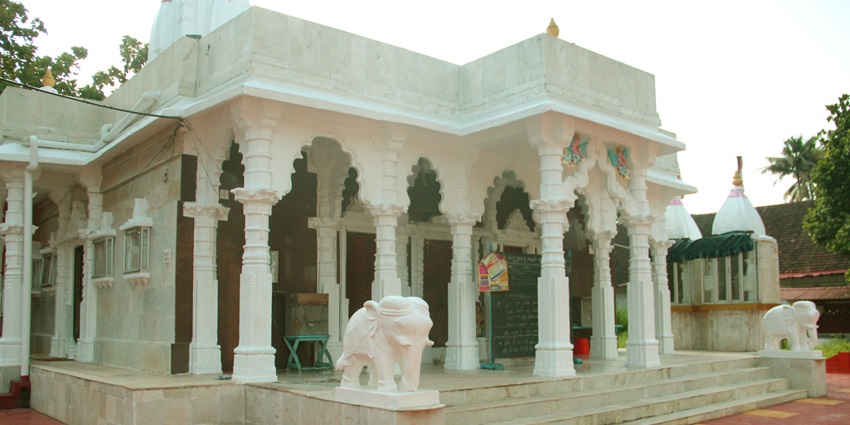 Explore the amazing architecture of Varahi Devi Temple, Alappuzha, Kerala, India.