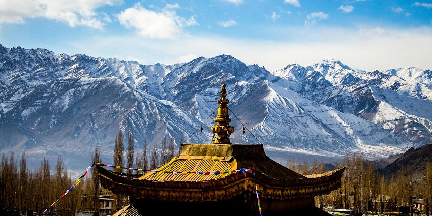 Shankaracharya Temple is situated on Shankaracharya hill and overlooks Srinagar