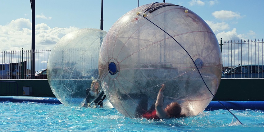 Enjoy a bevy of thrilling activities at the Blossom Hydel Park situated amidst nature.
