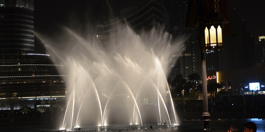 Scenic picture of the fountain in Dubai - Things to do in Yas Island Water Park