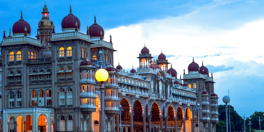 Mysore, one of the places to visit in South India, is known for its concrete buildings