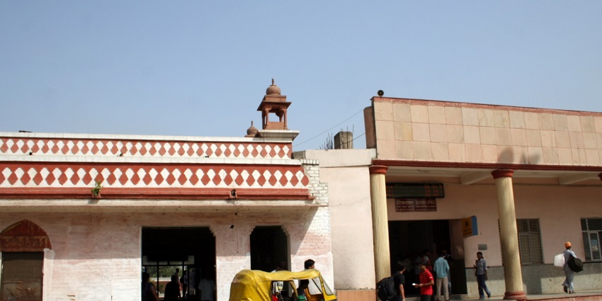- Delhi Cantonment is one of the scariest and haunted places in India
