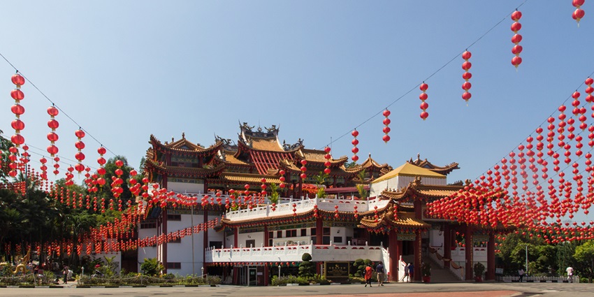 Witnessing the Thean Hou temple is one ideal for a spiritual retreat while exploring this city