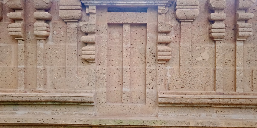 Highly revered by the locals and tourists, this temple is a cultural and historic spot.