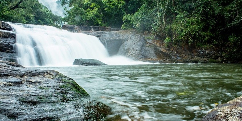 Thommankuthu Waterfall is one of the best places to visit near Vagamon Waterfalls.