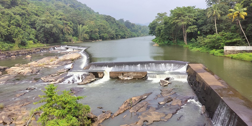 Enjoy the stunning views of Thumboormuzhi Dam, one of the places to visit in Athirapally.