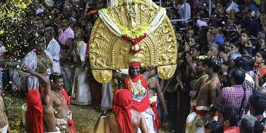 Performances at Vellayani Temple