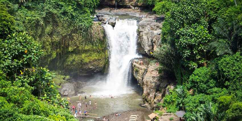 Tеgеnungan Waterfall is one of the largest waterfalls in Ubud that you must visit once.