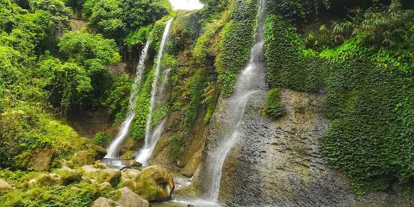 Uma Anyar Watеrfall, a multi-layered waterfall, is one of the best waterfalls in Ubud.