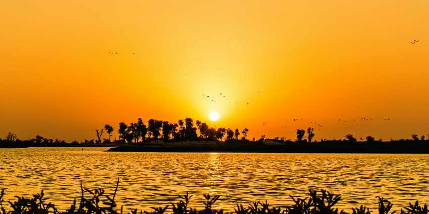 Umm Suqeim Beach is one of the best beaches in Dubai to enjoy breathtaking sunset views.