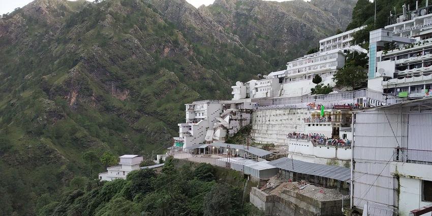 Vaishno Devi Temple also called Moonh Maangi Muradein Poori Karne Wali Mata, Katra