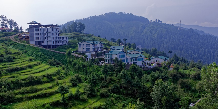 Explore the natural beauty of Mashobra on your next vacation to Himachal Pradesh