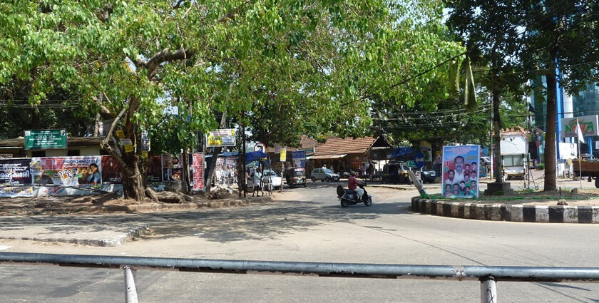 The coastal town of Varkala is a picture-perfect place for a rejuvenating trip in Kerala.