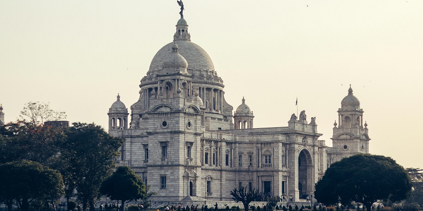If you are seeking best places to travel in October in India, then Kolkata is the one.