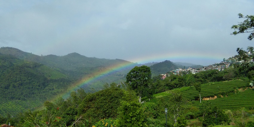 Coonoor is a must-visit place in South India for history buffs and nature lovers alike.