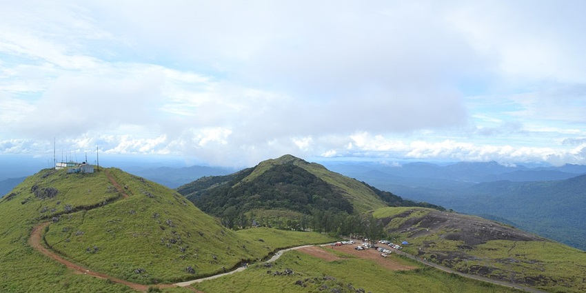Ponmudi hill station is one of the best places to visit near Kollam for nature lovers.