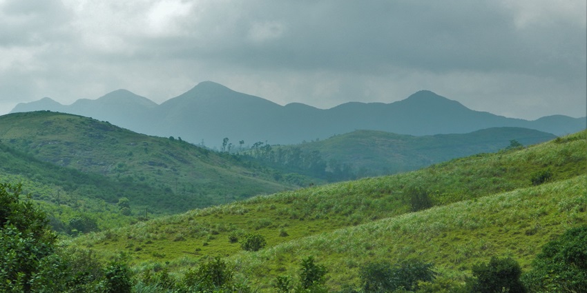 The Mundakayam Ghat is a serene paradise in Vagamon that you can explore for refreshing views