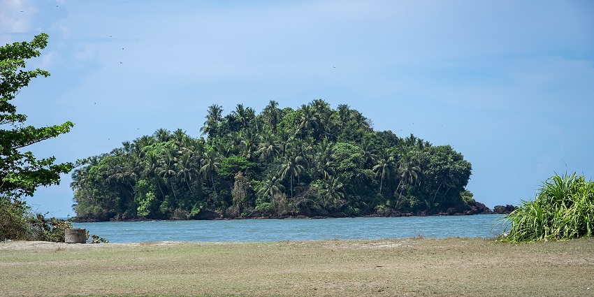 Enjoy a serene walk along the seashore of this uninhabited island, called Dharmadam.