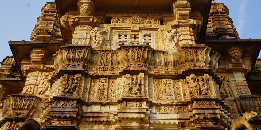 Vijay Stambh is one of the historical landmarks that exhibit intricate carvings.