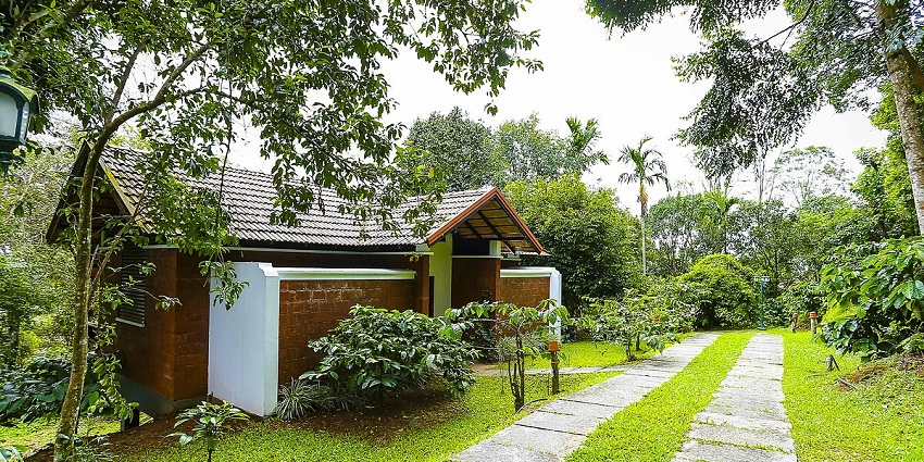 Enjoy the mesmerising views of beautiful Vythiri Village in Wayanad, Kerala, India.