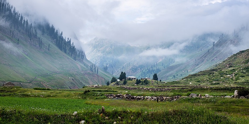 Warwan Valley trek is one of the most exquisite trek routes to be explored in Kashmir.