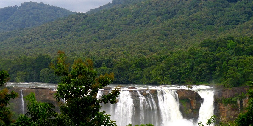 Explore the alluring verdure and mesmerising views of Kerala on your next getaway.