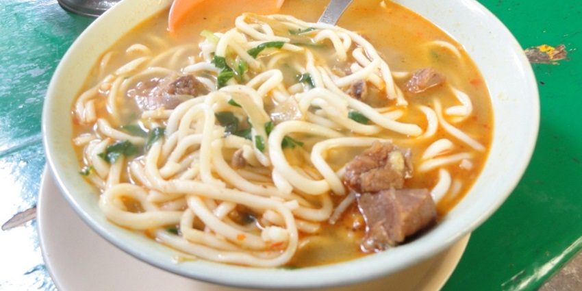 Relish the famous dishes of Himachal Pradesh, on your trip to Hadimba Temple in Manali.