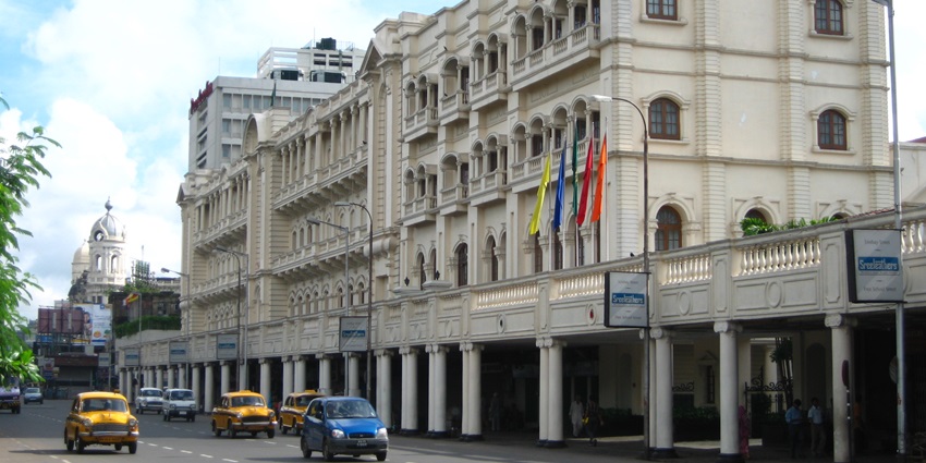 Unwind and relax at the comfortable homestays and resorts on your trip to Kolkata.