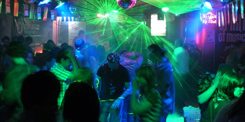 Open-air nightclub showcasing Dubai Nightlife