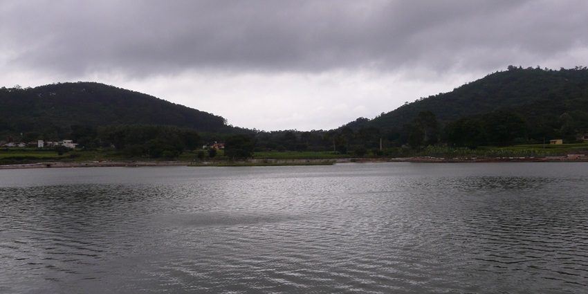 Picturesque calm lake of Yelagiri surrounded - one of the best hill stations near Kerala
