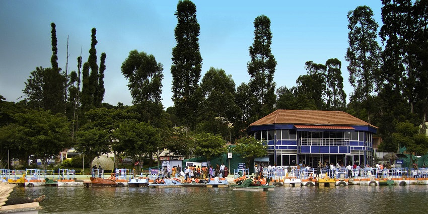 Yercaud is one of the top places to visit in February in India with misty clouds around.