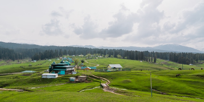 Yusmarg, the picturesque beauty- one of the best places to visit in Kashmir in June.