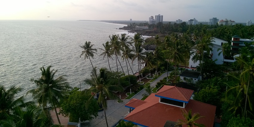 See the mesmerising views from the Kannur lighthouse on your visit to this sacred place.