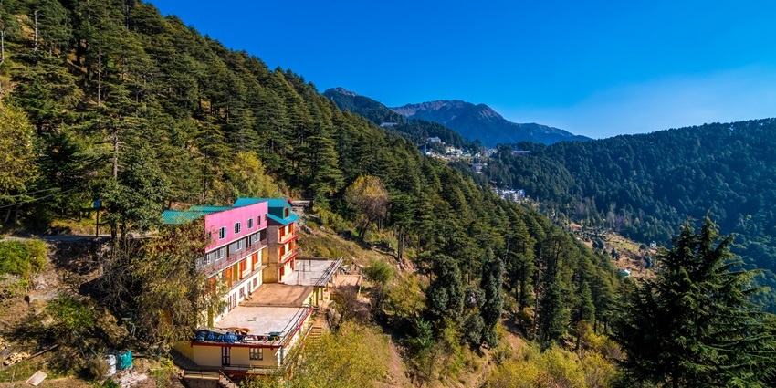 A view of the scenic vistas of Patnitop, which is one of the places to visit near Jammu
