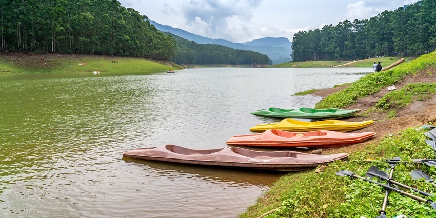 Mattupetty Dam is a tourist attraction in Kerala and is also a good place to pick up souvenirs