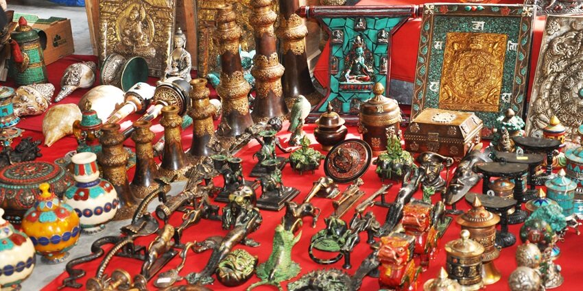 Souvenirs at a handicraft market