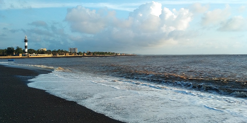 Located on the southern and northern parts, these are must-visit forts in Daman.