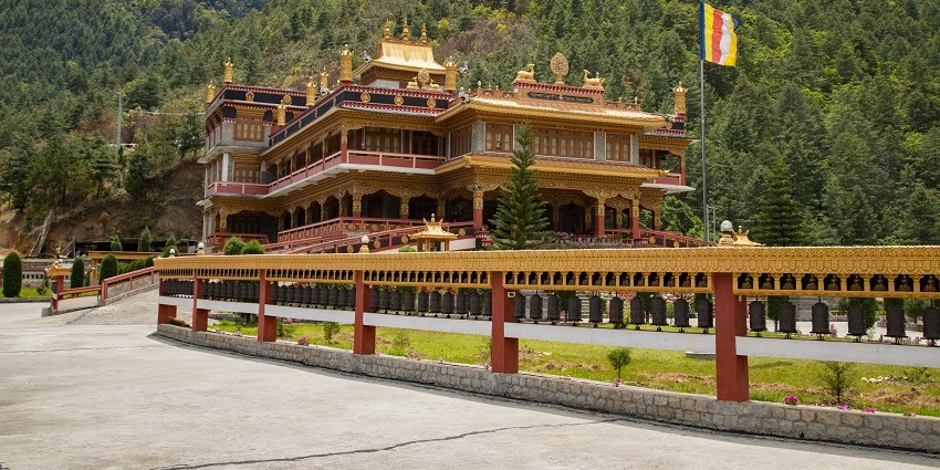 Visit the Dirand Valley in Arunachal Pradesh which has lush greenery and scenic monasteries
